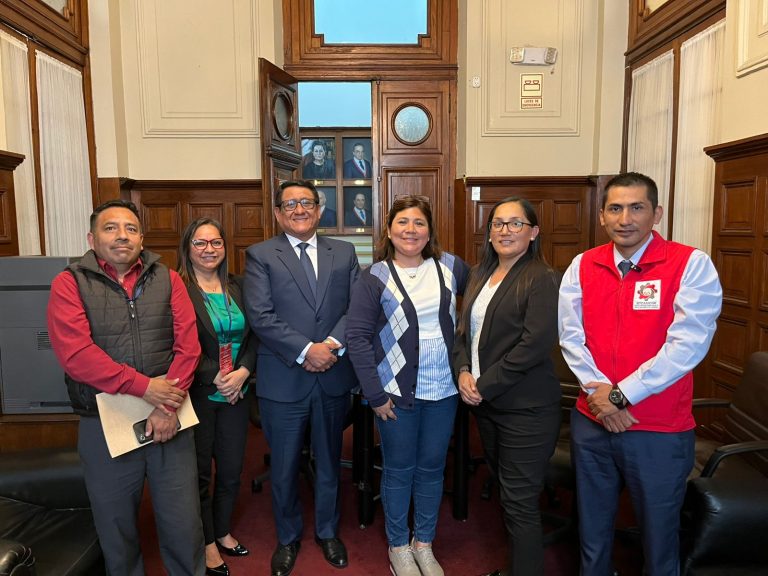 Reunión con el congresista Héctor José Ventura Ángel